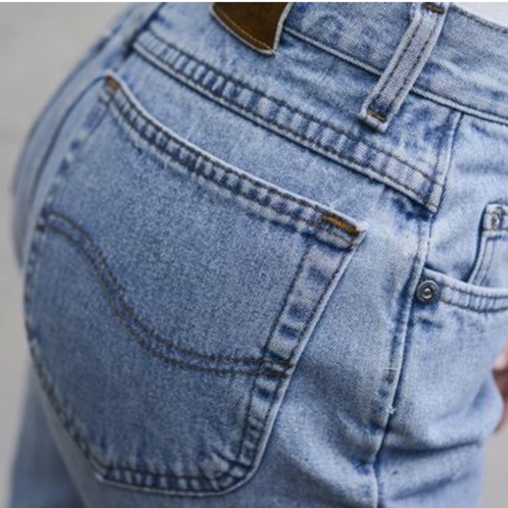 SOLD VTG LEE High Waist Mom Jeans Sz 27-28" Waist - Picture 4 of 9